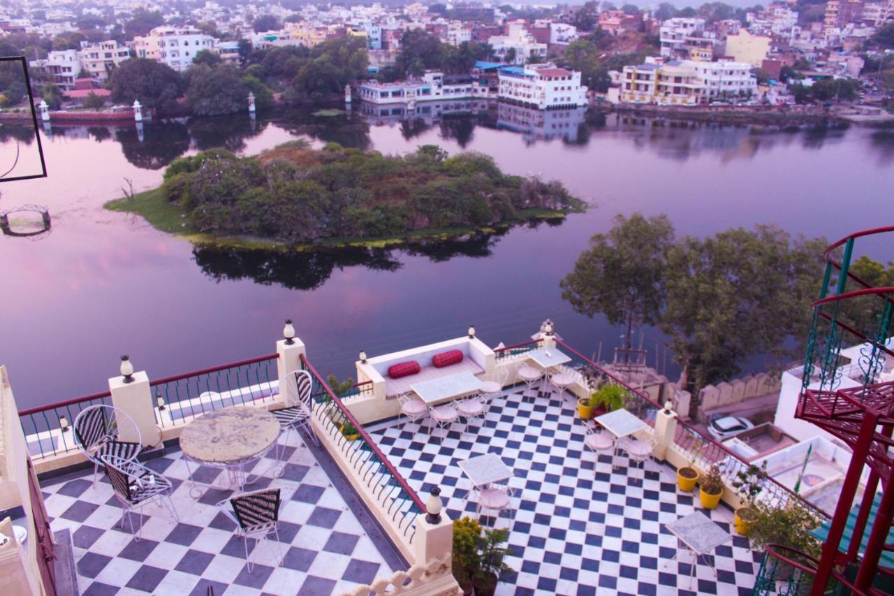 Hotel Mewari Villa Udaipur Exteriör bild