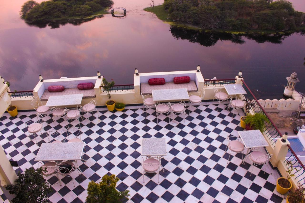 Hotel Mewari Villa Udaipur Exteriör bild