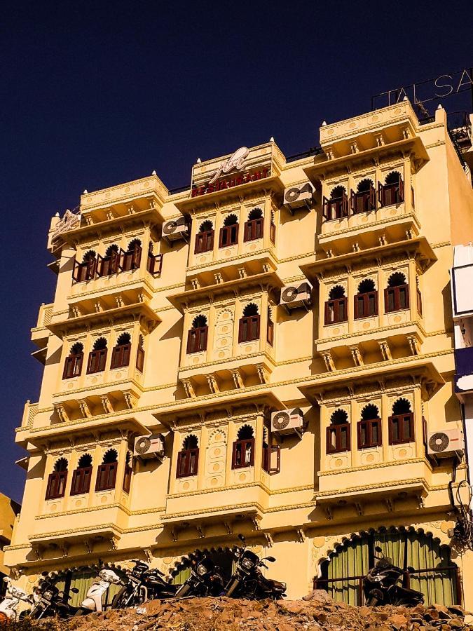 Hotel Mewari Villa Udaipur Exteriör bild