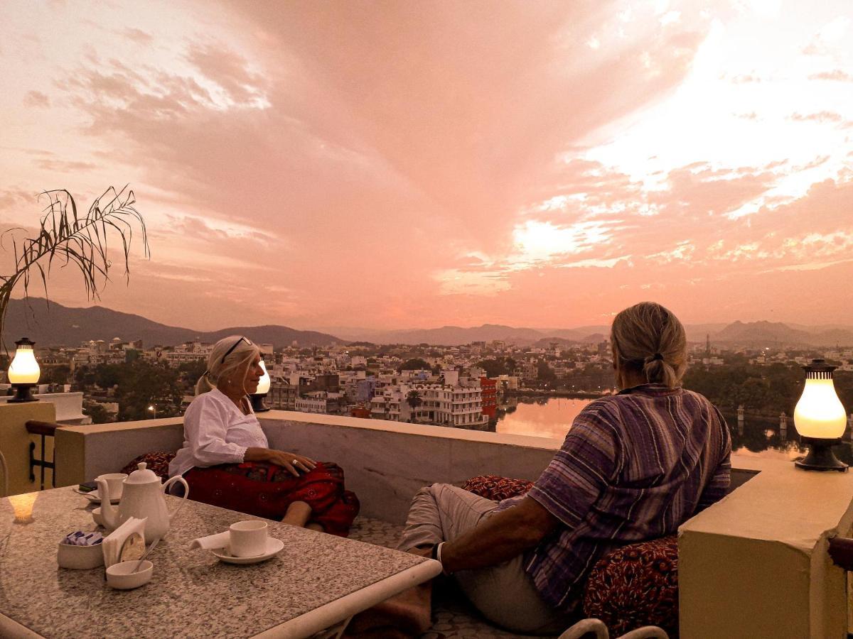 Hotel Mewari Villa Udaipur Exteriör bild