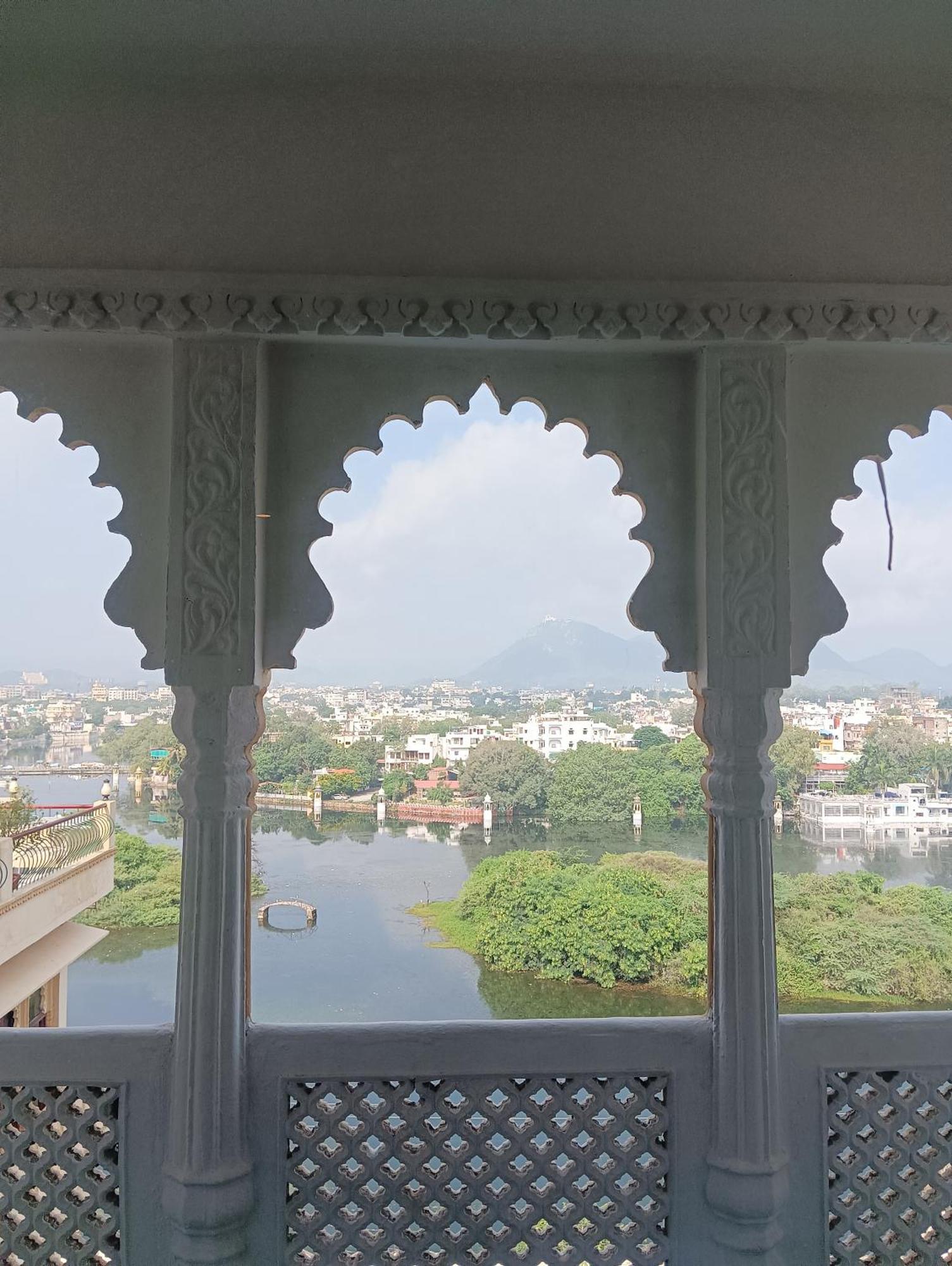 Hotel Mewari Villa Udaipur Exteriör bild