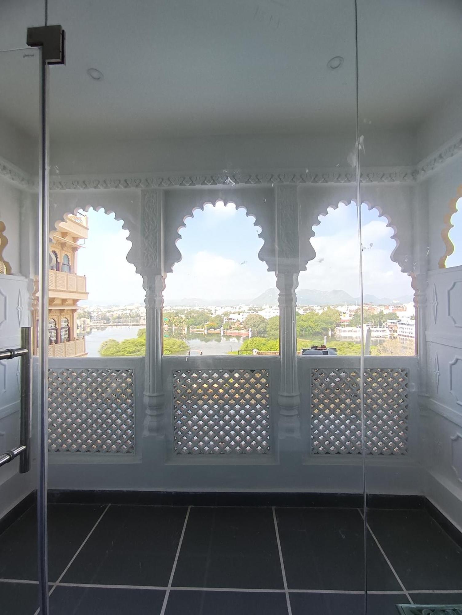 Hotel Mewari Villa Udaipur Exteriör bild