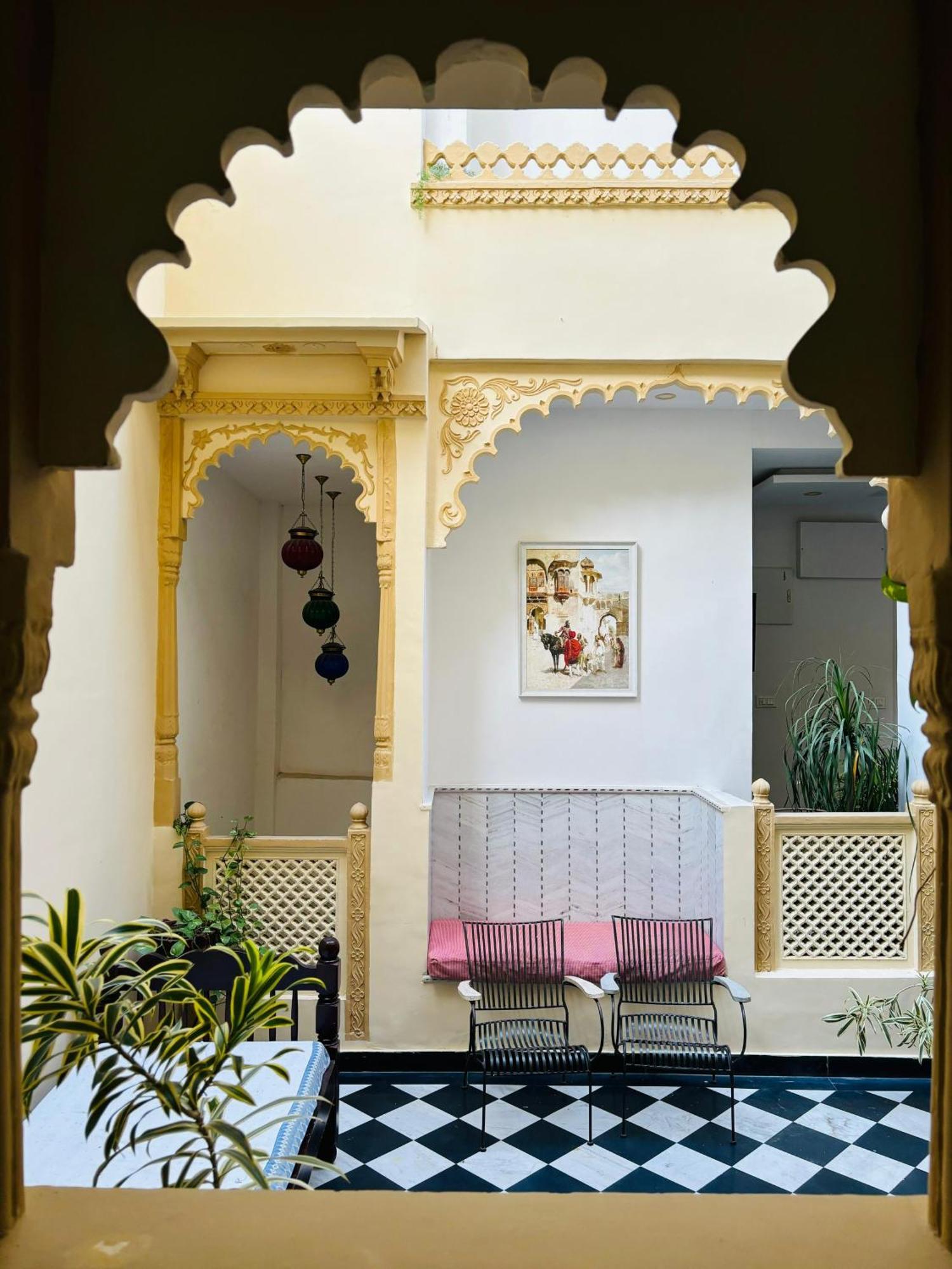 Hotel Mewari Villa Udaipur Exteriör bild