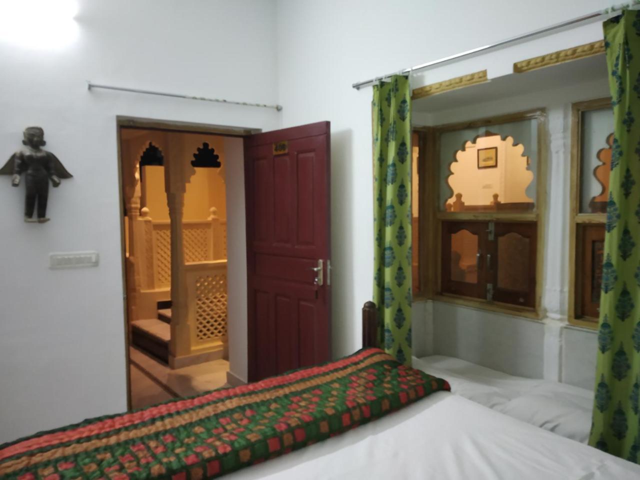 Hotel Mewari Villa Udaipur Exteriör bild