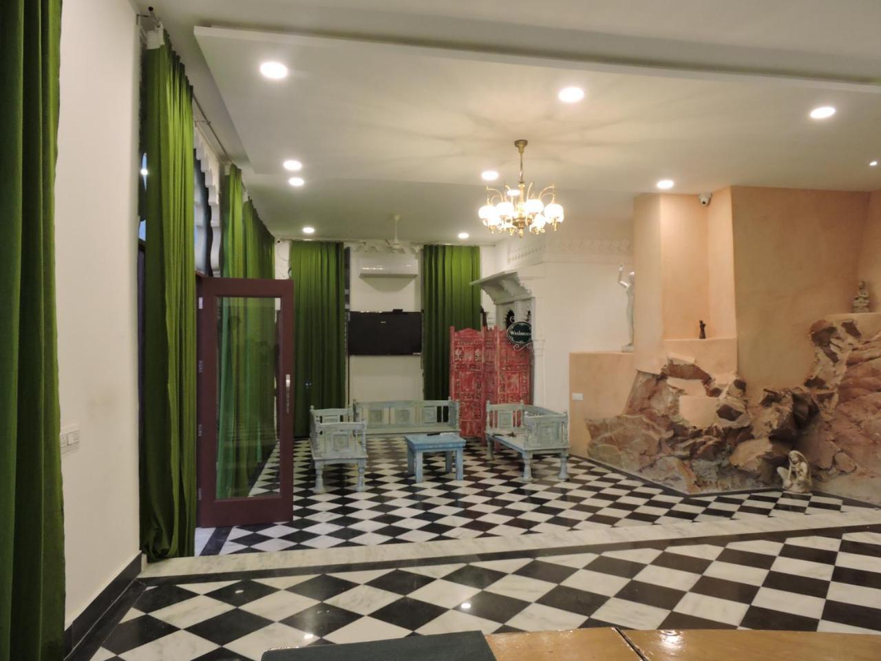 Hotel Mewari Villa Udaipur Exteriör bild